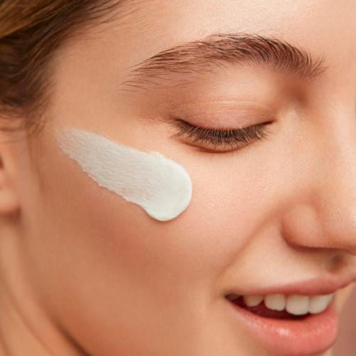 فواید استفاده از کرم مرطوب کننده + انواع کرم مرطوب کننده